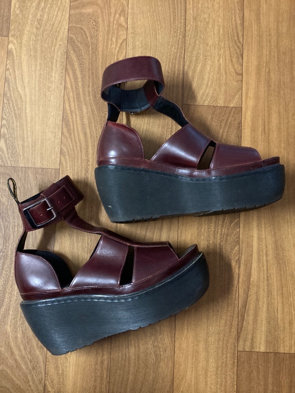 Dr. Martens Bessie Platform Leather Wedge Gladiator Sandals Womens US 7 Oxblood